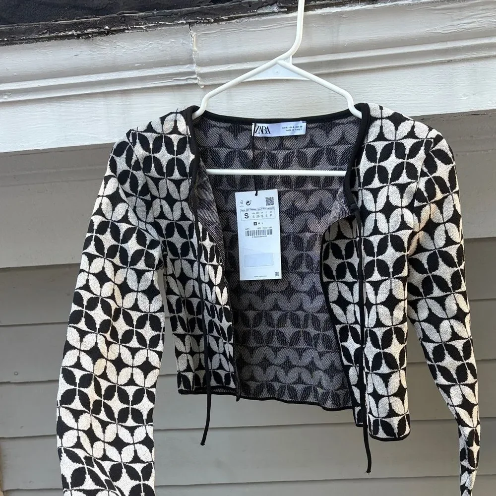 Zara Black and White Geometric Crop Top Size Small